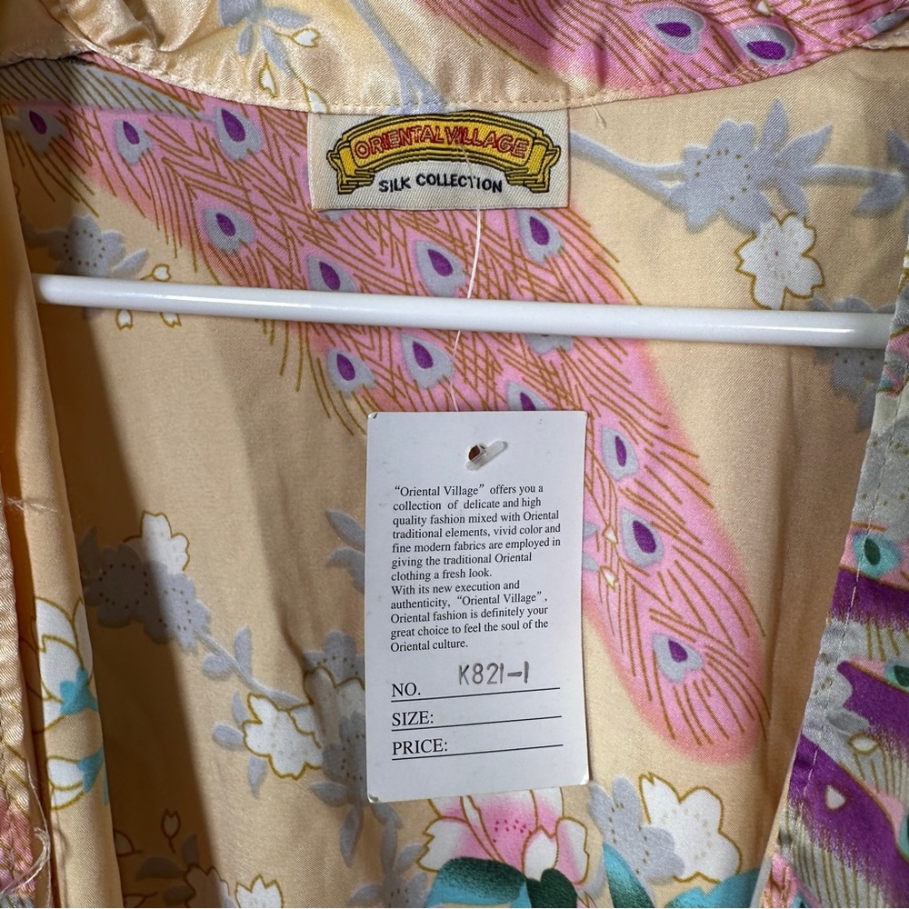 Oriental Village Kimono Robe Satin Look Peacock Floral Champagne OS NWT - Picture 7 of 13